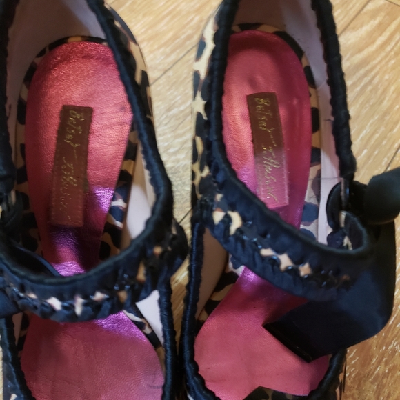 Betsey Johnson satin leopard  sz 7 - Picture 6 of 11